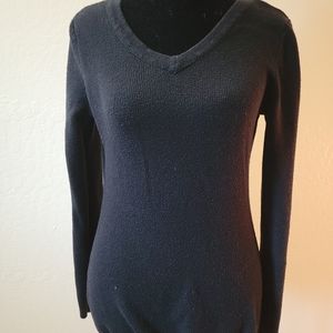 Old Navy Black V-Neck Sweater
